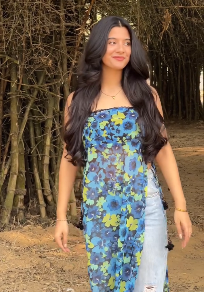 Effortless Chic – Georgette Digital Print Sleeveless Kurti