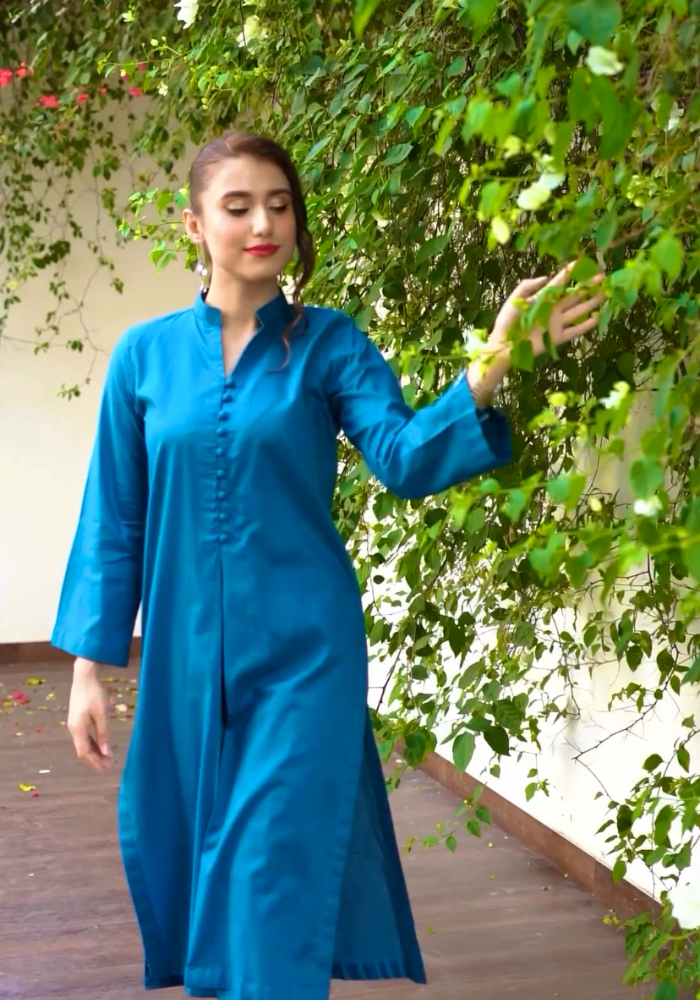 Modern long Kurtis with Button Accents